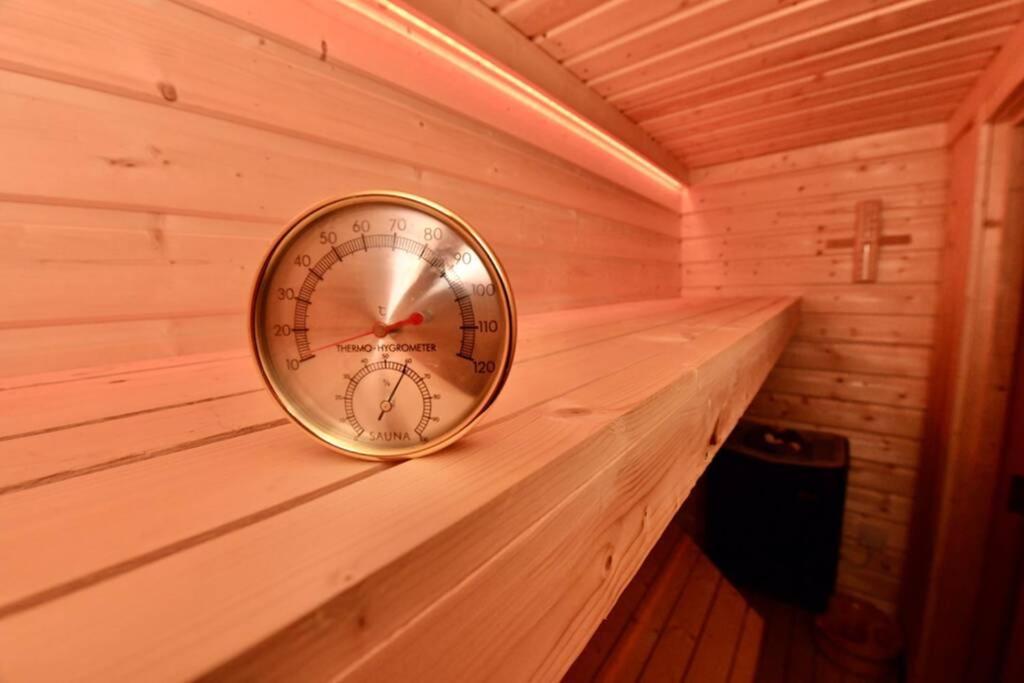 Flanders Loft Luxury Apartment With Sauna Dungiven المظهر الخارجي الصورة