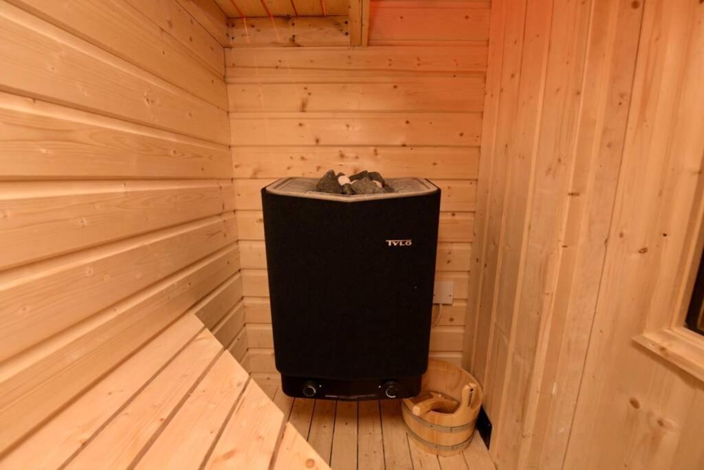 Flanders Loft Luxury Apartment With Sauna Dungiven المظهر الخارجي الصورة